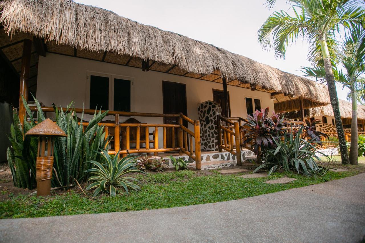 カヴズ ビーチ リゾート Zamboanguita エクステリア 写真